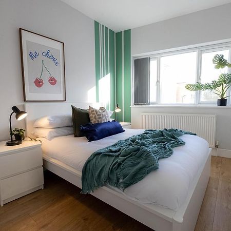 Camden Apartments Next To Market And Tube Station 런던 외부 사진