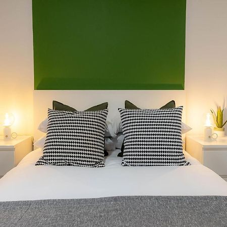 Camden Apartments Next To Market And Tube Station 런던 외부 사진