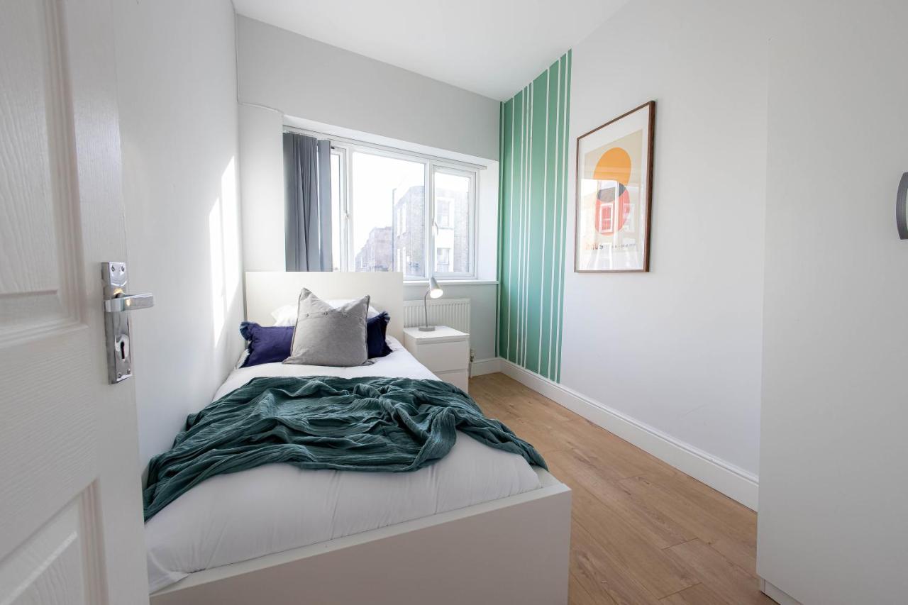 Camden Apartments Next To Market And Tube Station 런던 외부 사진